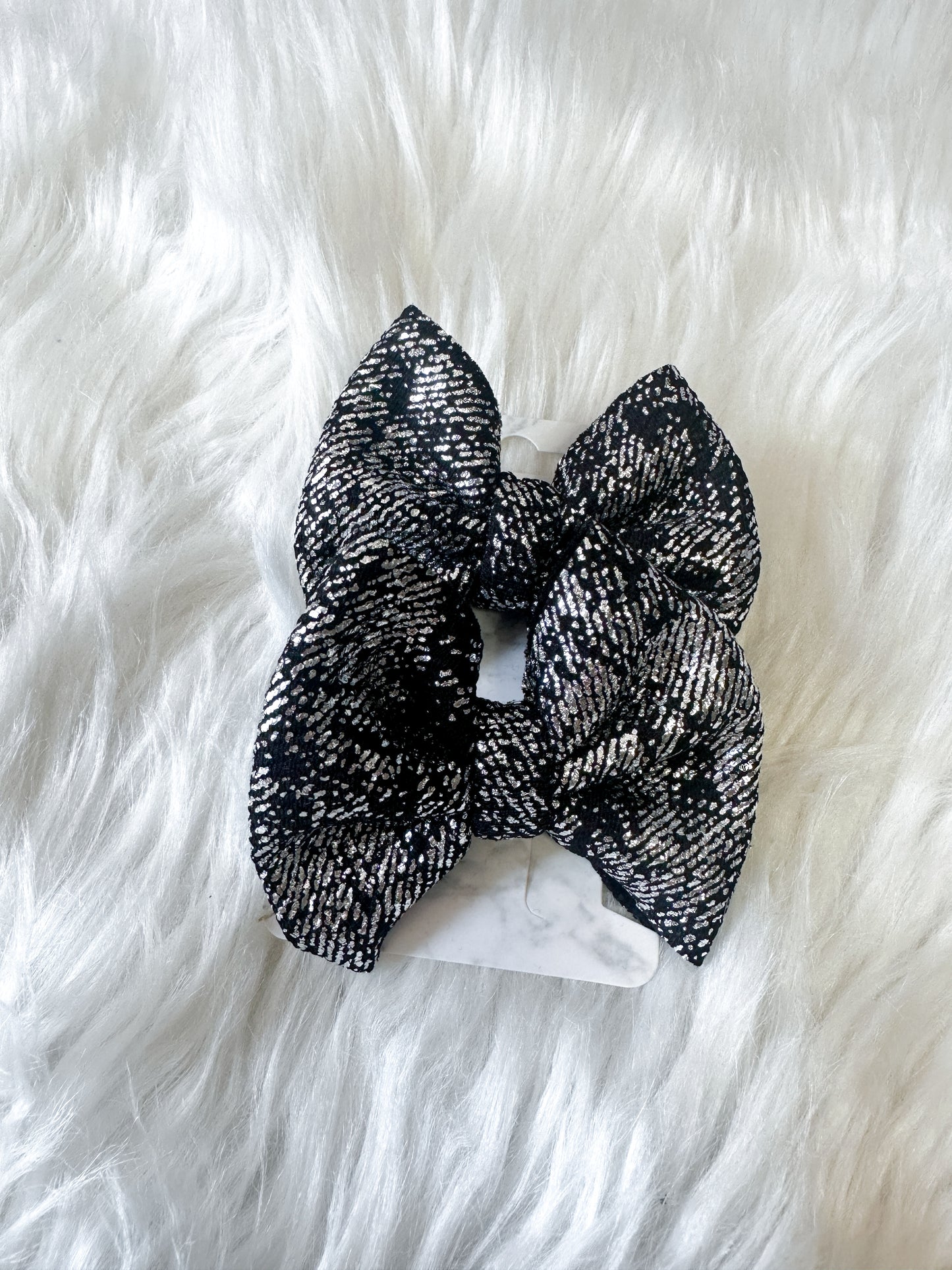 Metallic bows