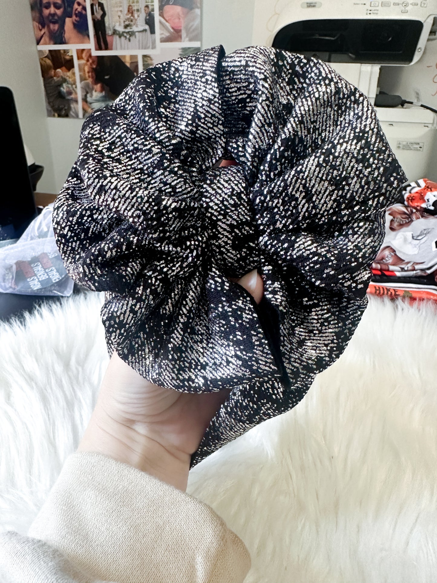 Metallic bows