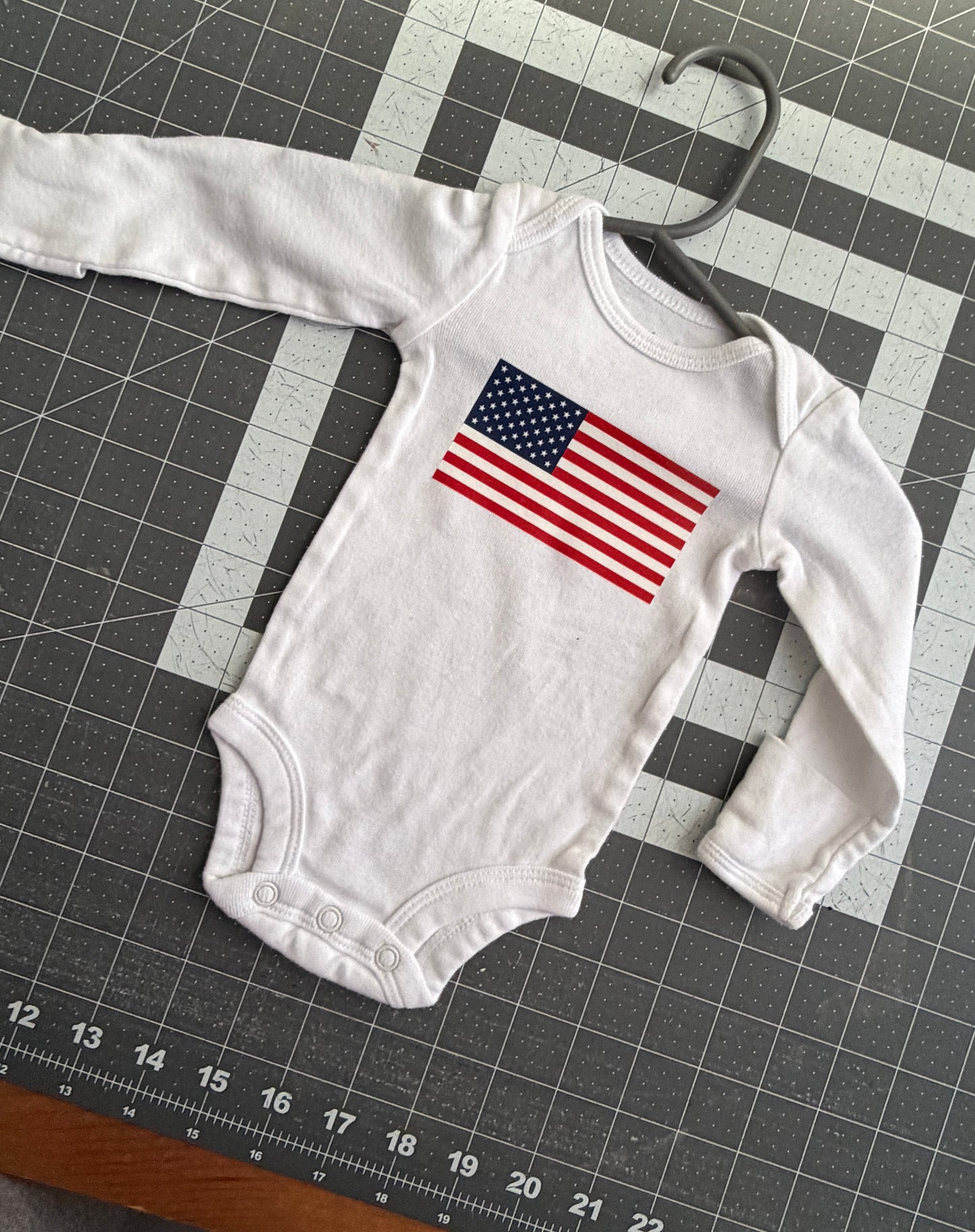 Onsie w/mystery bottoms NB