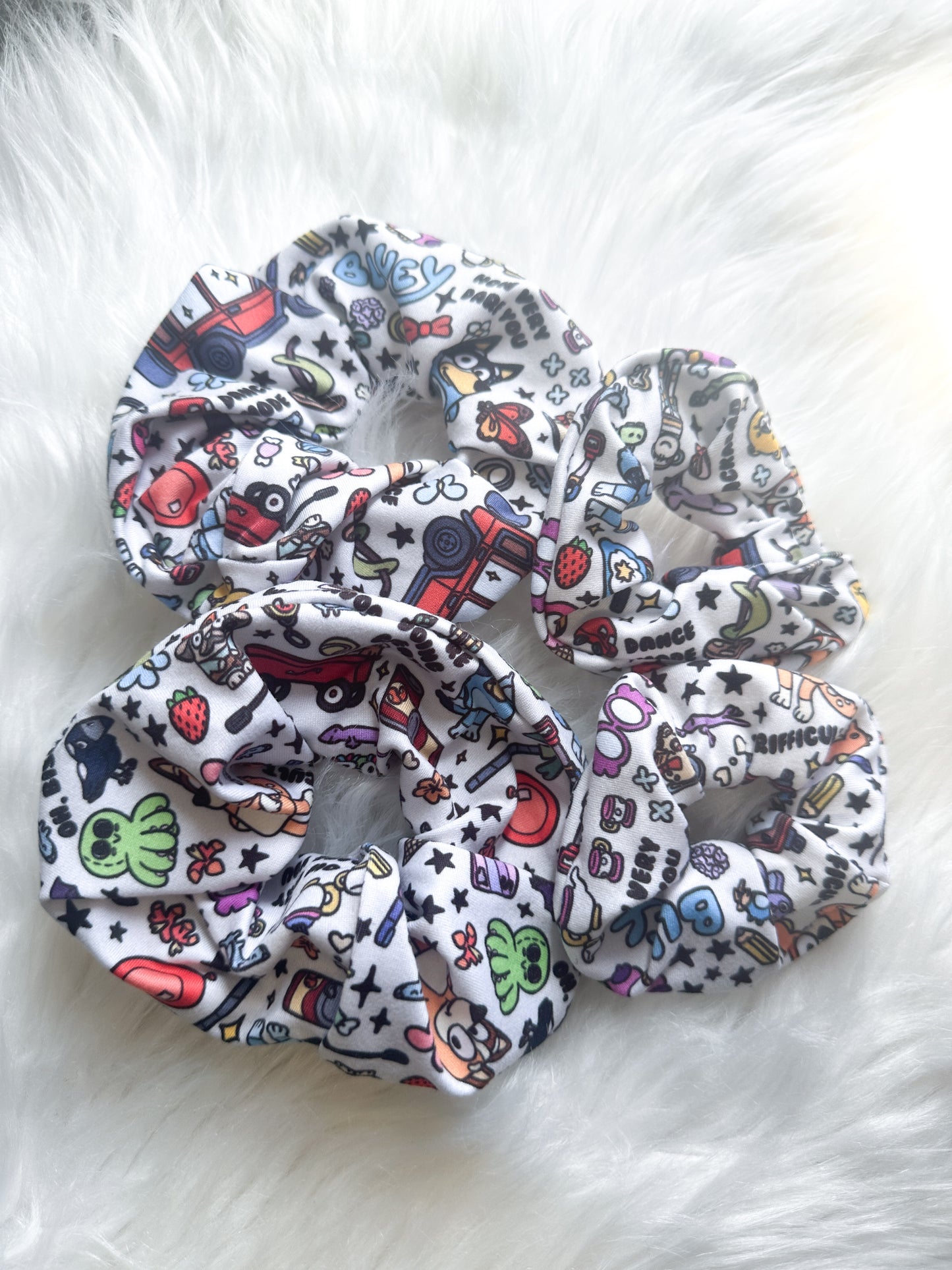 Dog scrunchies