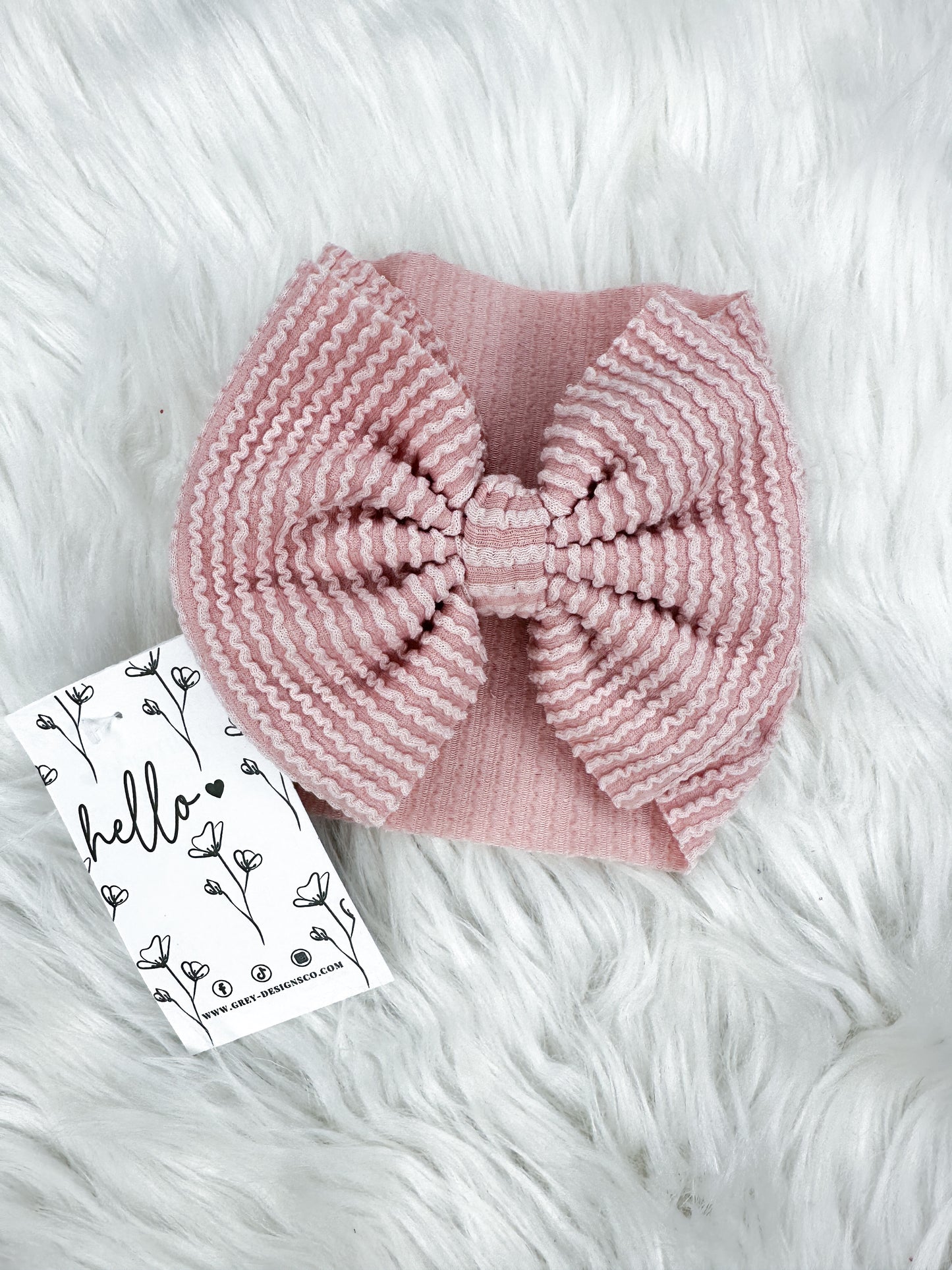 Pale peach bows