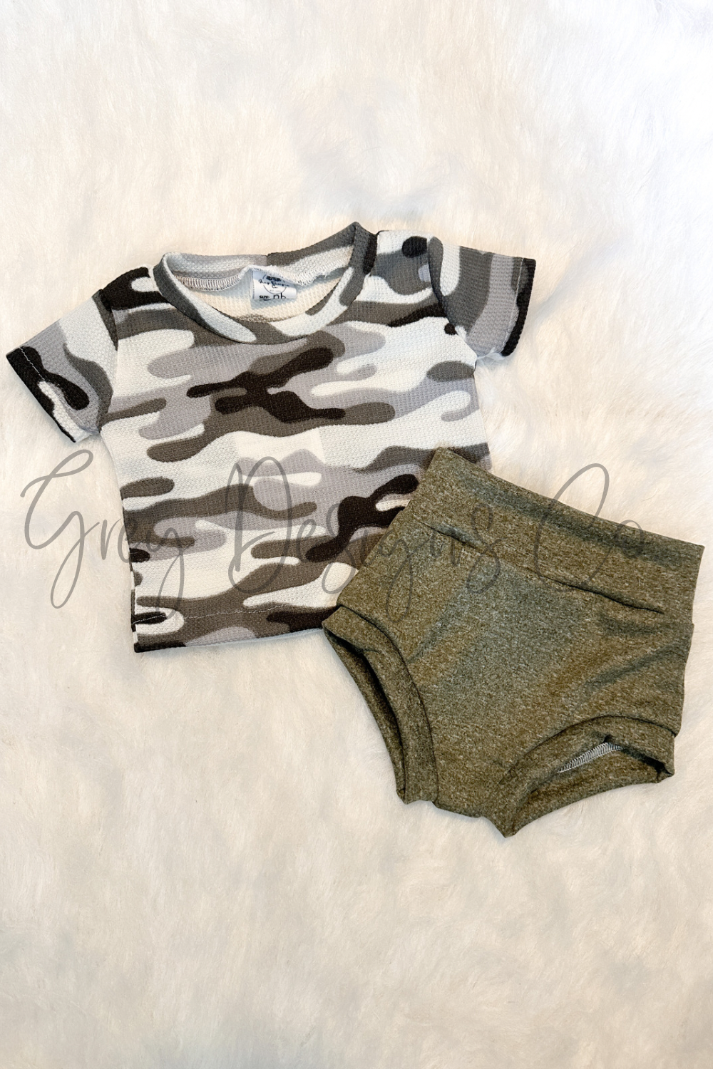 Camo set 0-3 & 18-24