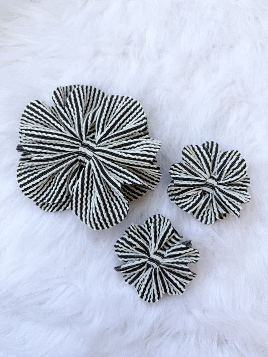 Black & white bows