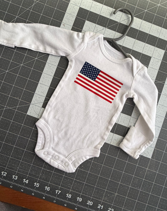 Onsie w/mystery bottoms NB