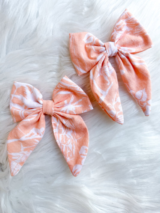 Cotton bows on clips
