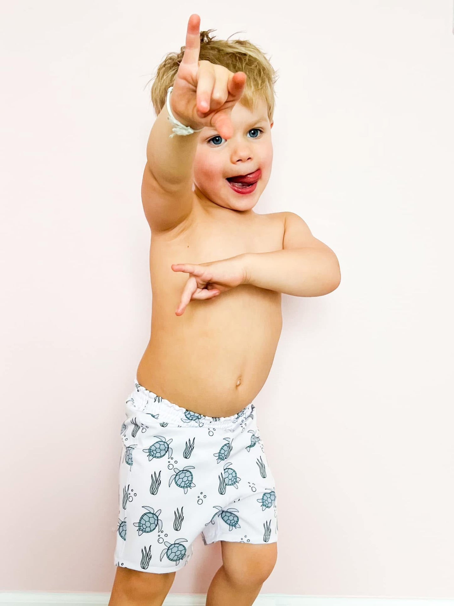 Swim trunks 4T