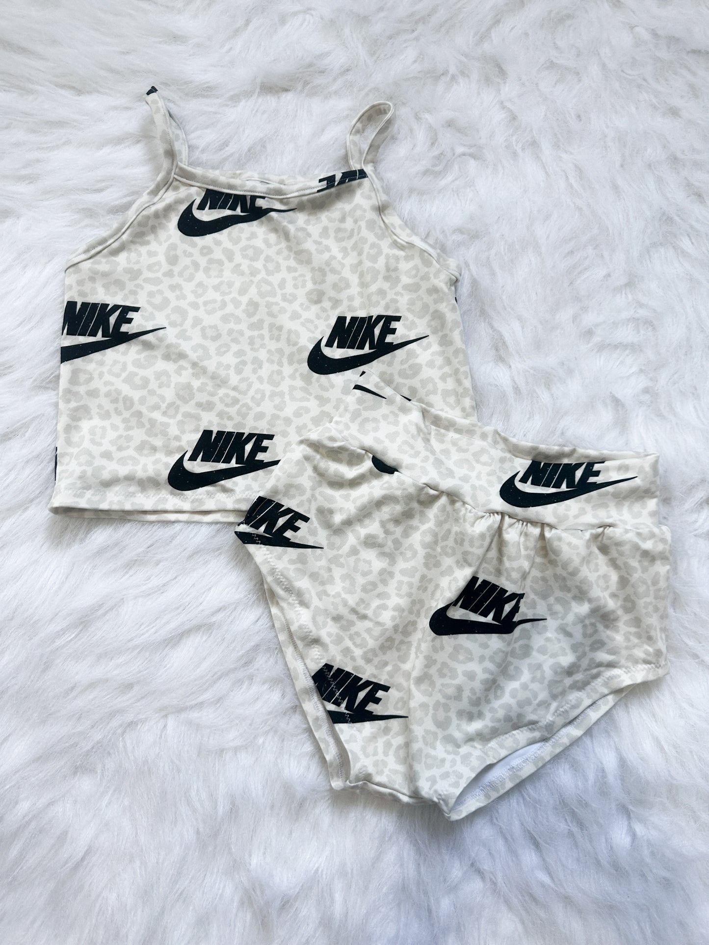Beige cheetah set 4T